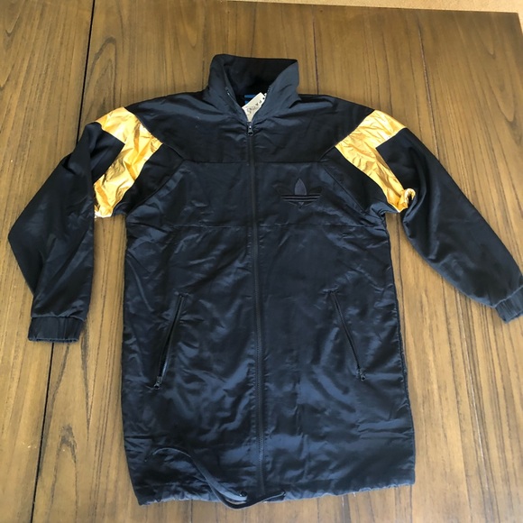 Adidas oversized track jacket - Picture 2 of 8